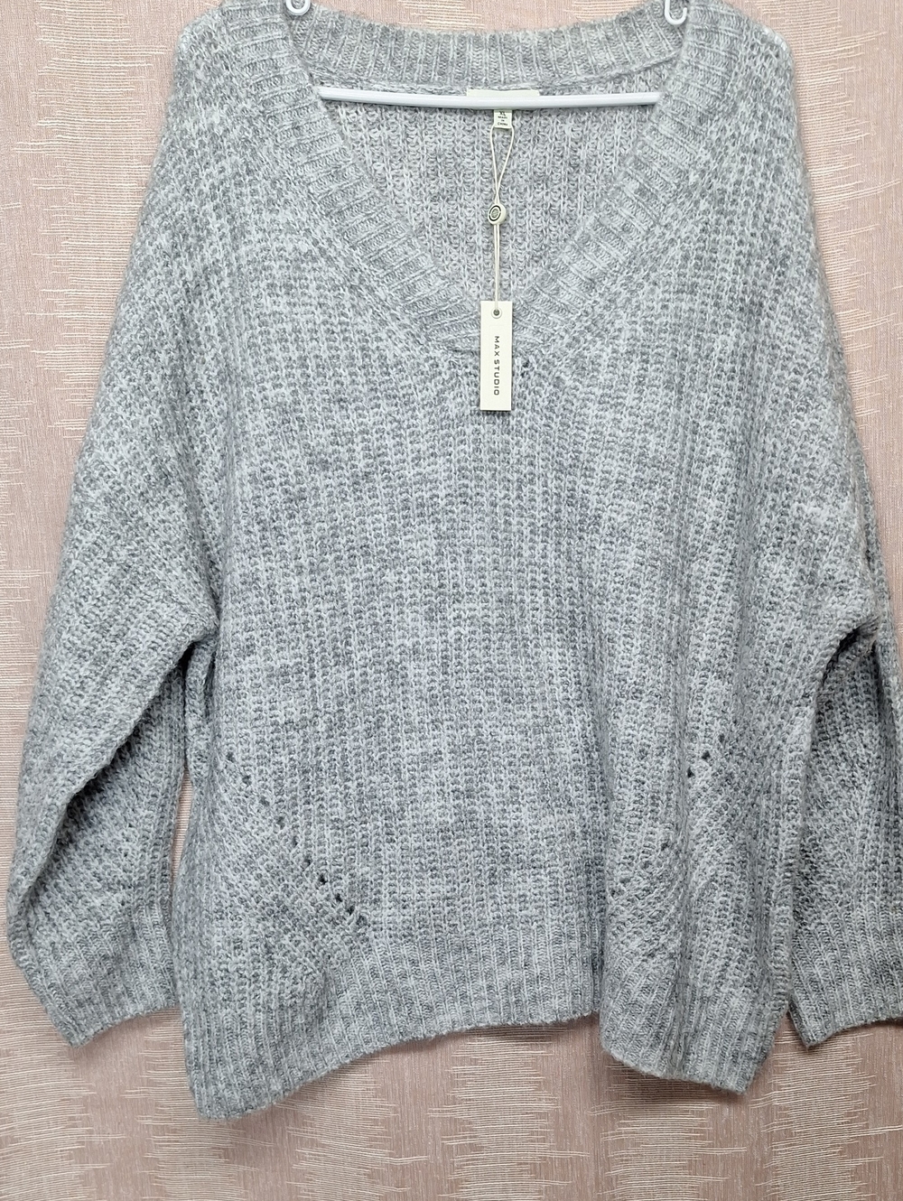 NWT Max Studio Light Gray V-Neck Chunky Knit Sweater XL